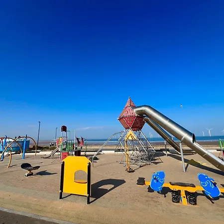 Celebration By The Sea דירה רדקאר